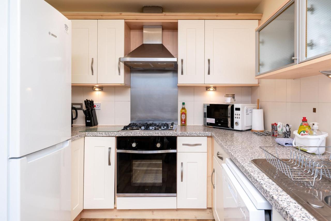 4 Bedroom Townhouse In スターリング エクステリア 写真