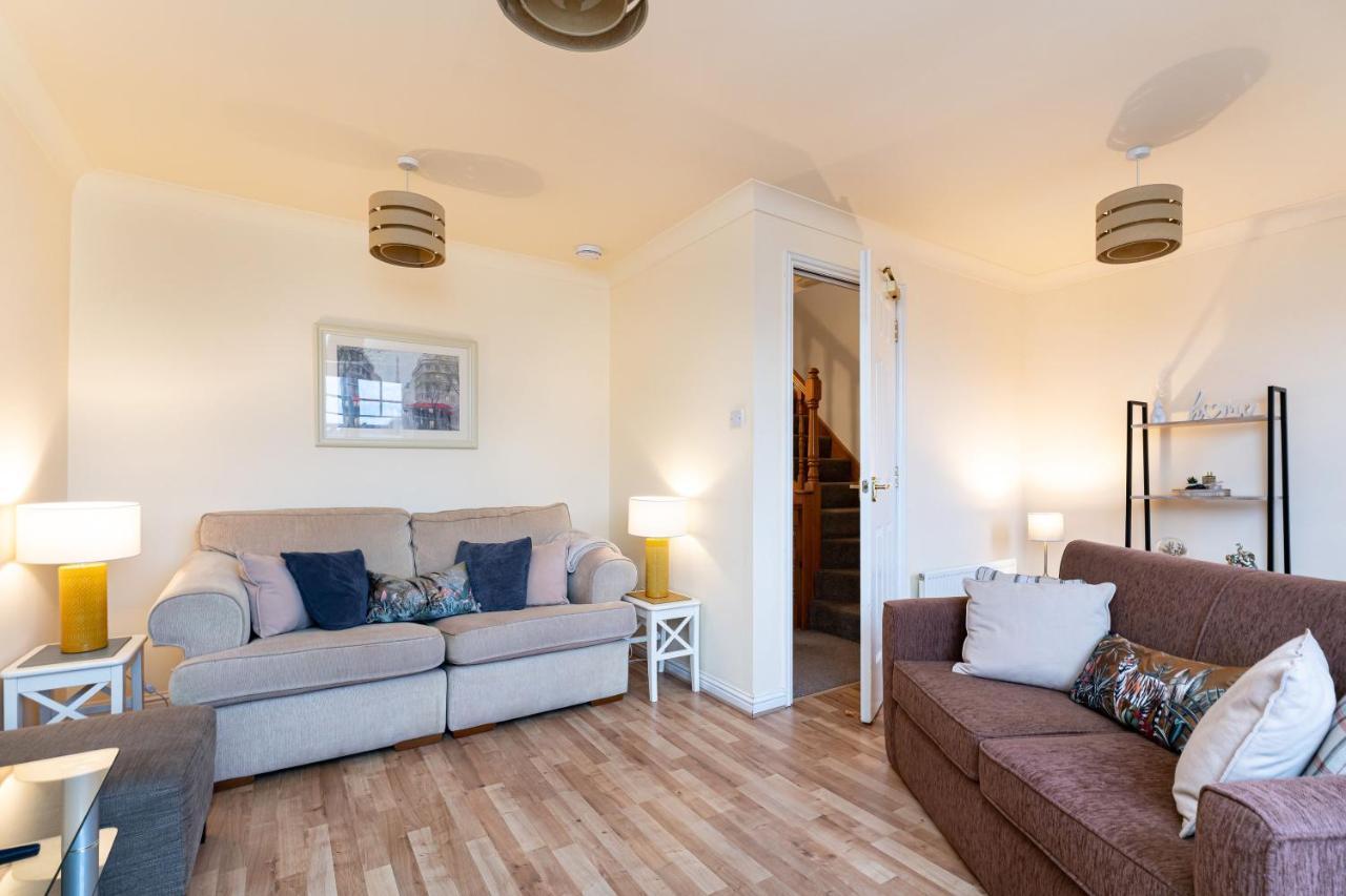 4 Bedroom Townhouse In スターリング エクステリア 写真