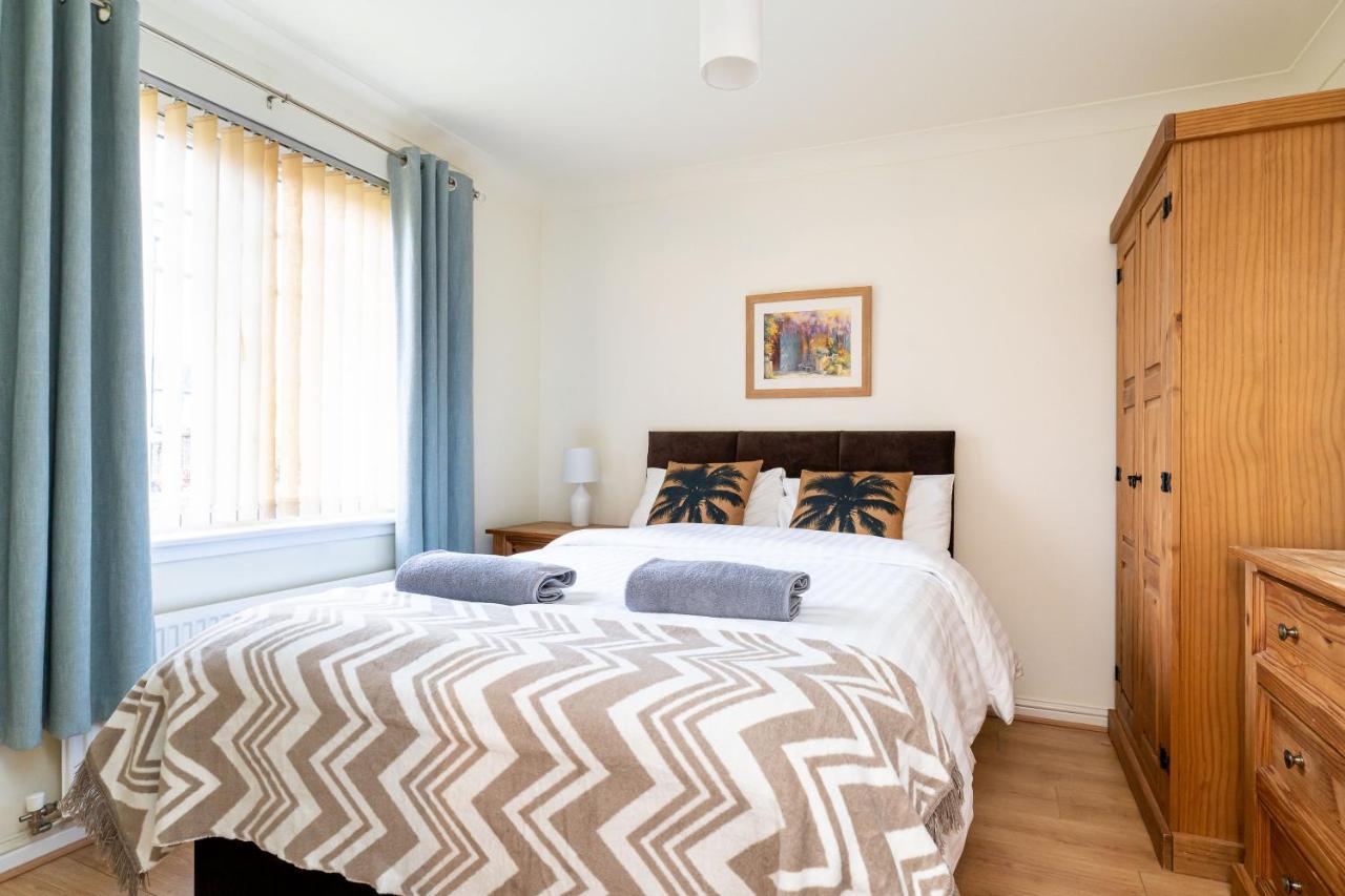 4 Bedroom Townhouse In スターリング エクステリア 写真